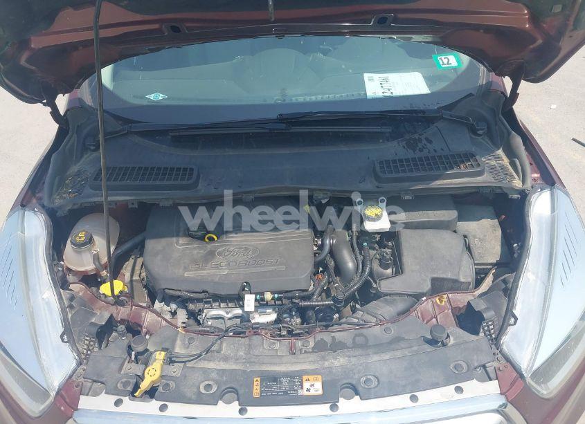 Photo 10 of 2018 Ford Escape SE (VIN 1FMCU9GD8JUB18379)