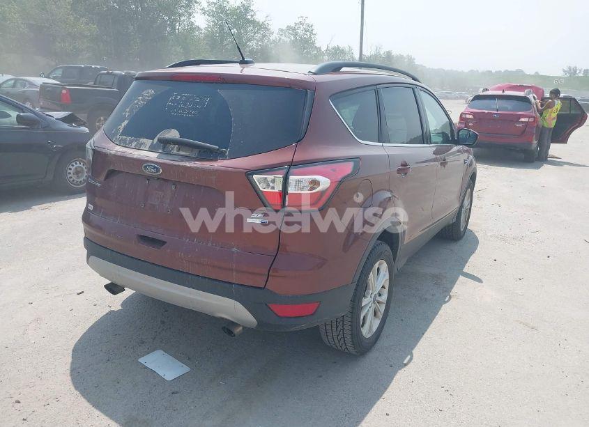 Photo 4 of 2018 Ford Escape SE (VIN 1FMCU9GD8JUB18379)