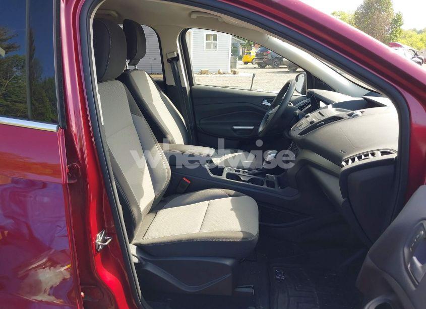 Photo 5 of 2018 Ford Escape SE (VIN 1FMCU9GD8JUB33366)
