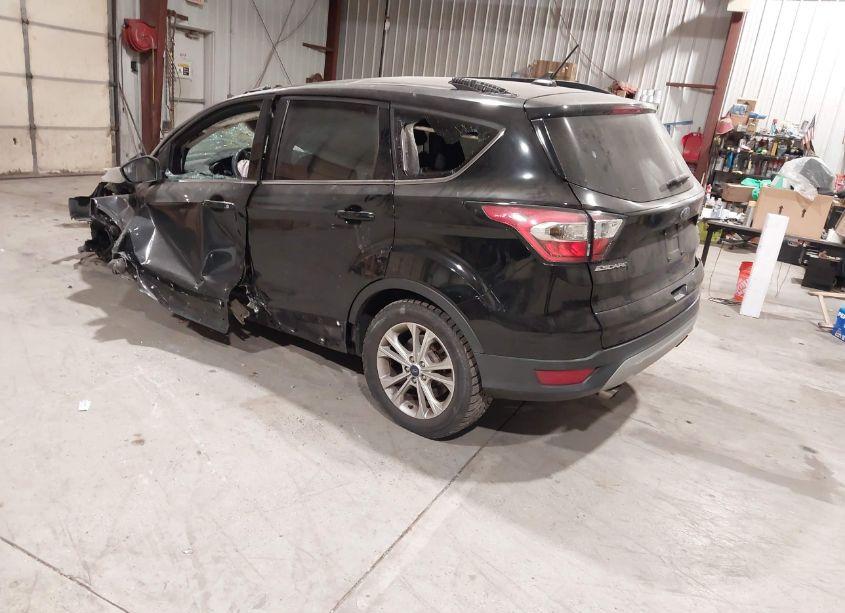 Photo 3 of 2018 Ford Escape SE (VIN 1FMCU9GD8JUB33562)