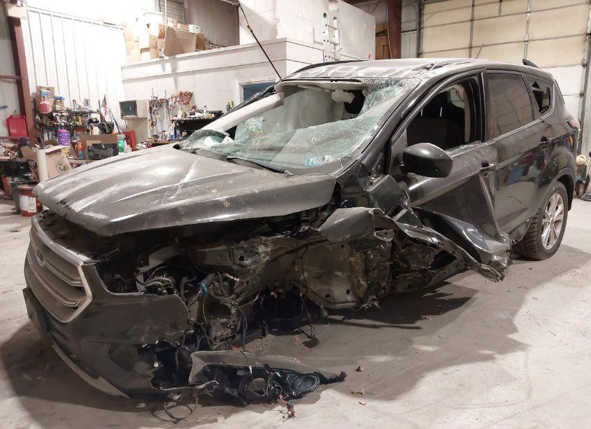 Photo 6 of 2018 Ford Escape SE (VIN 1FMCU9GD8JUB33562)