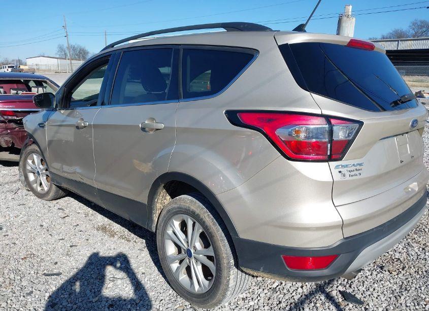 Photo 3 of 2018 Ford Escape SE (VIN 1FMCU9GD8JUB35084)
