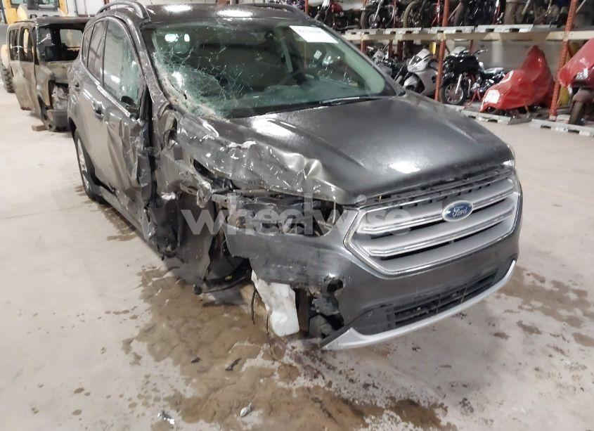 Photo 6 of 2018 Ford Escape SE (VIN 1FMCU9GD8JUB51270)