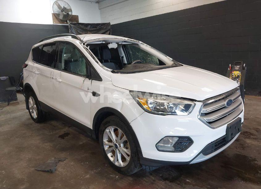 Photo 6 of 2018 Ford Escape SE (VIN 1FMCU9GD8JUB65931)