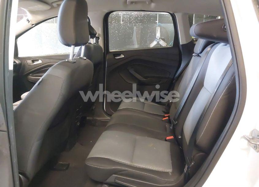 Photo 8 of 2018 Ford Escape SE (VIN 1FMCU9GD8JUB65931)