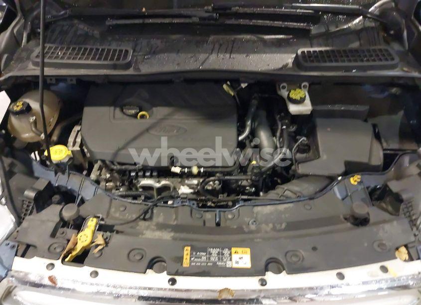 Photo 10 of 2018 Ford Escape SE (VIN 1FMCU9GD8JUC25710)