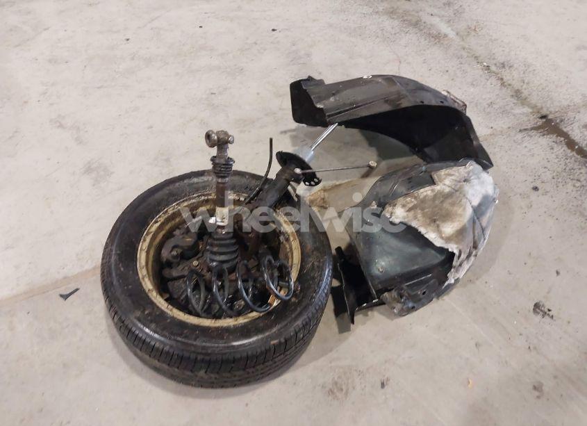 Photo 12 of 2018 Ford Escape SE (VIN 1FMCU9GD8JUC25710)