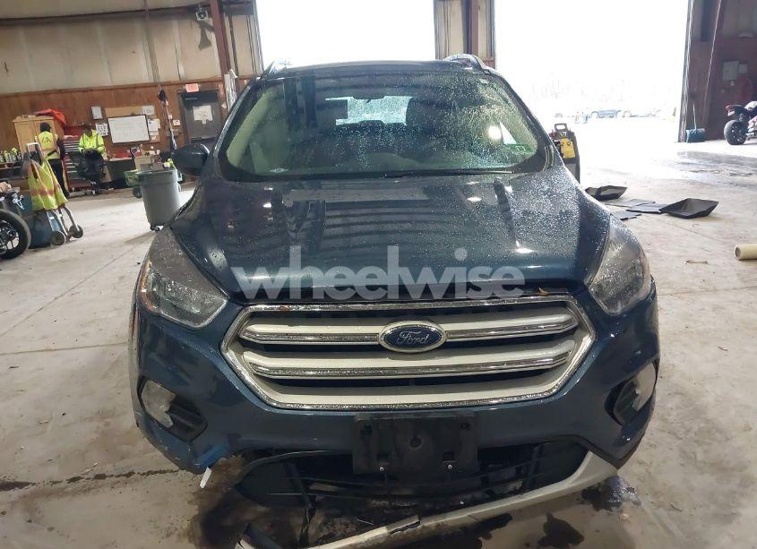 Photo 13 of 2018 Ford Escape SE (VIN 1FMCU9GD8JUC25710)