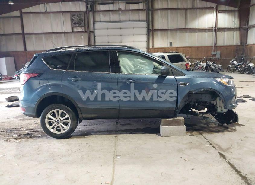 Photo 14 of 2018 Ford Escape SE (VIN 1FMCU9GD8JUC25710)