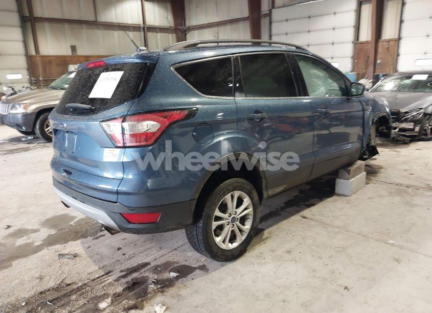 Photo 4 of 2018 Ford Escape SE (VIN 1FMCU9GD8JUC25710)