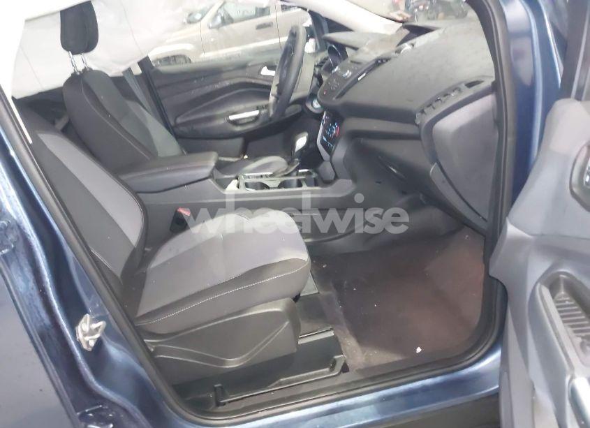 Photo 5 of 2018 Ford Escape SE (VIN 1FMCU9GD8JUC25710)