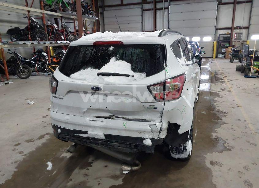 Photo 16 of 2018 Ford Escape SE (VIN 1FMCU9GD8JUC47691)