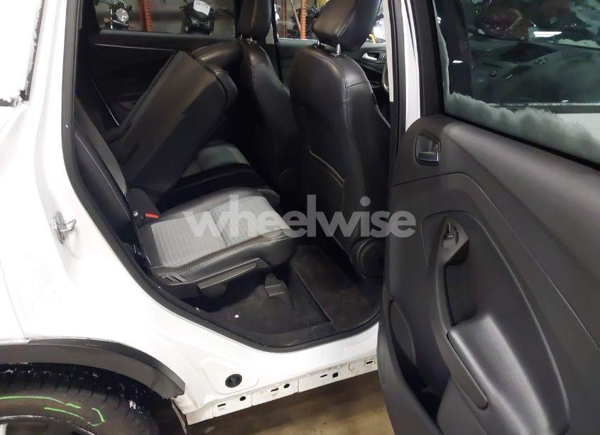 Photo 8 of 2018 Ford Escape SE (VIN 1FMCU9GD8JUC47691)