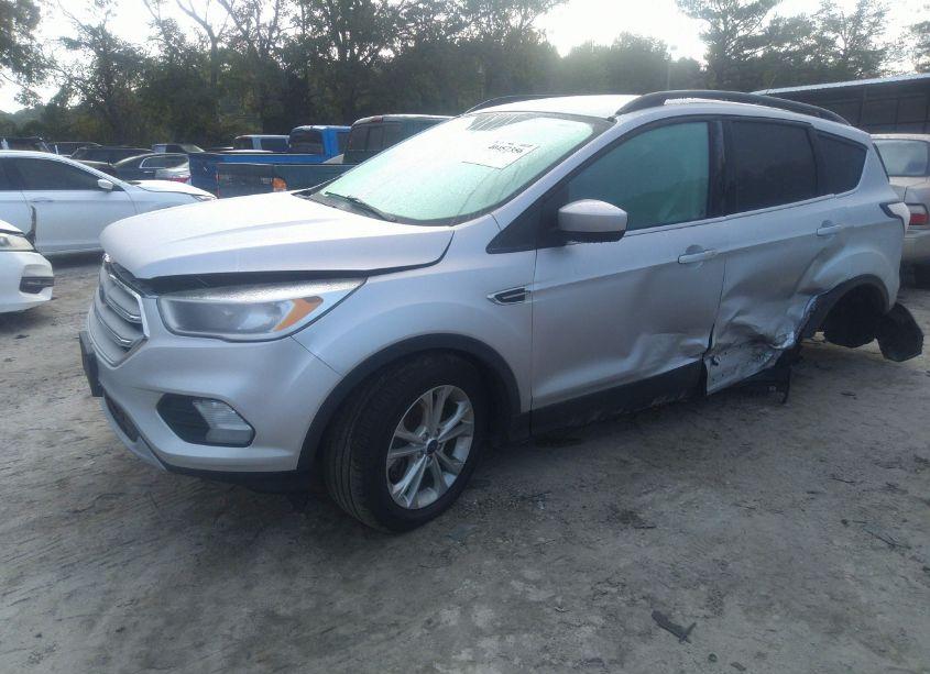 Photo 2 of 2018 Ford Escape SE (VIN 1FMCU9GD8JUD01913)