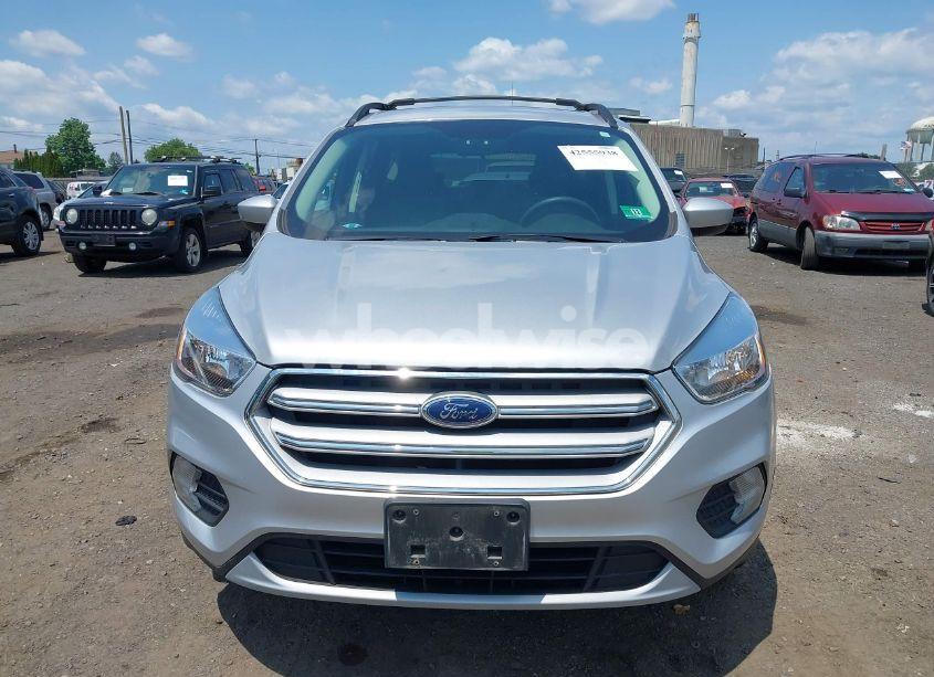 Photo 6 of 2018 Ford Escape SE (VIN 1FMCU9GD8JUD46236)