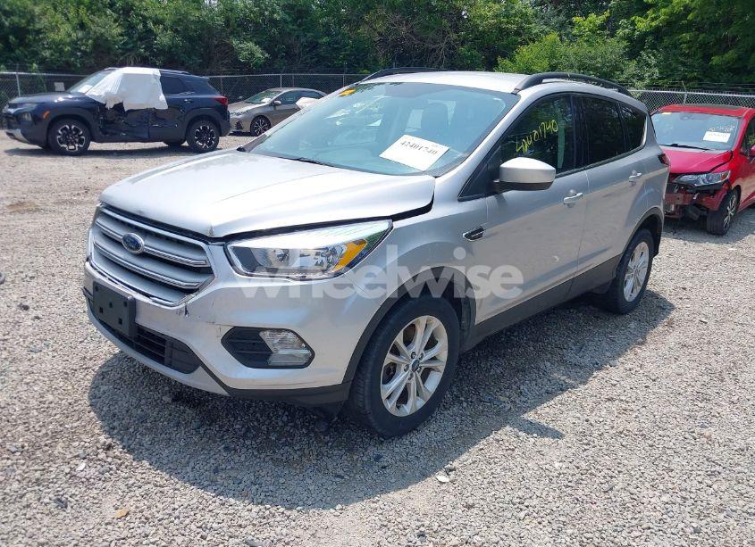 Photo 2 of 2018 Ford Escape SE (VIN 1FMCU9GD8JUD48925)