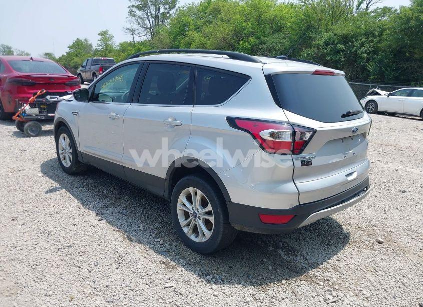 Photo 3 of 2018 Ford Escape SE (VIN 1FMCU9GD8JUD48925)