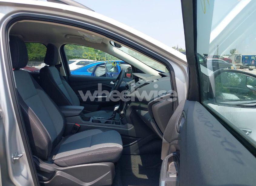 Photo 5 of 2018 Ford Escape SE (VIN 1FMCU9GD8JUD48925)