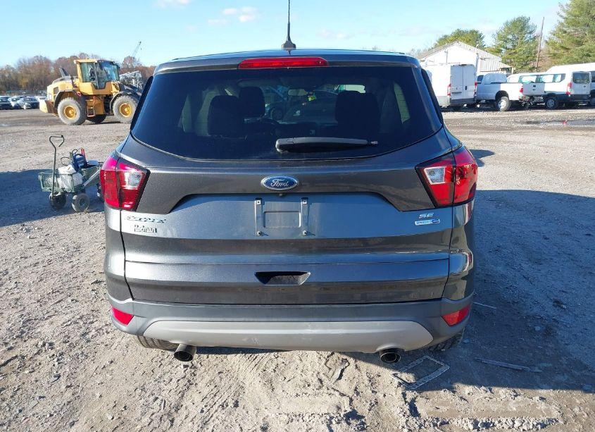 Photo 16 of 2019 Ford Escape SE (VIN 1FMCU9GD8KUA10250)
