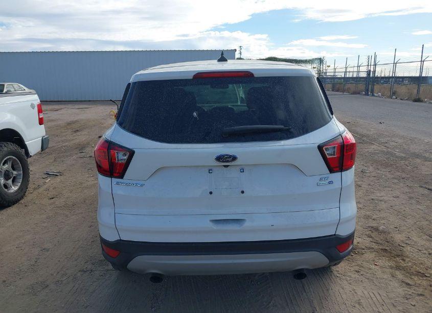 Photo 16 of 2019 Ford Escape SE (VIN 1FMCU9GD8KUA25704)