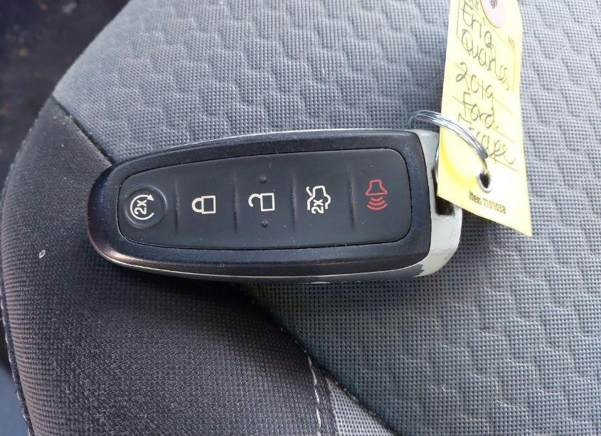 Photo 11 of 2019 Ford Escape SE (VIN 1FMCU9GD8KUA48612)