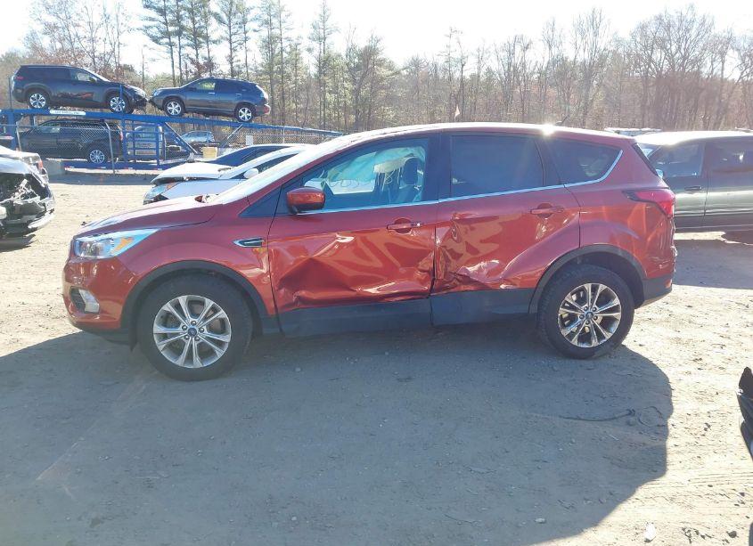 Photo 14 of 2019 Ford Escape SE (VIN 1FMCU9GD8KUA48612)