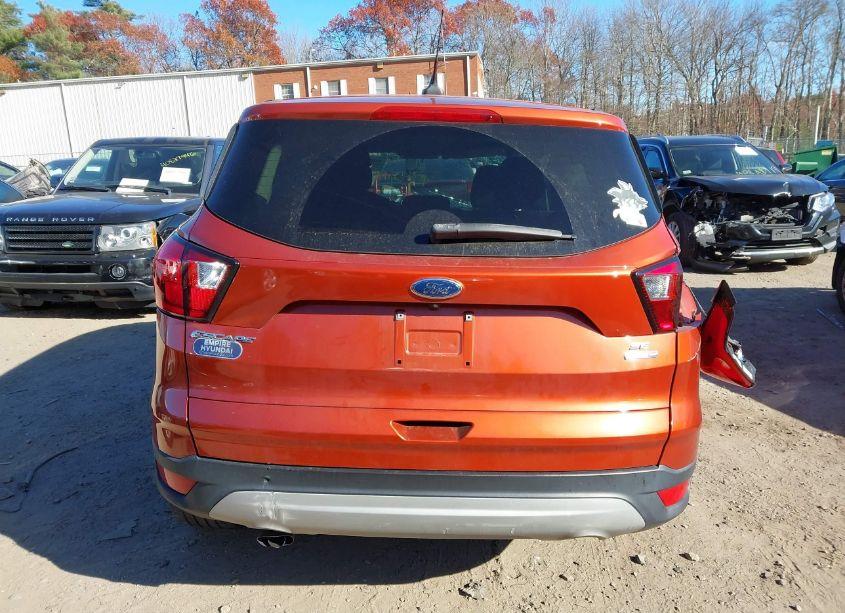 Photo 16 of 2019 Ford Escape SE (VIN 1FMCU9GD8KUA48612)