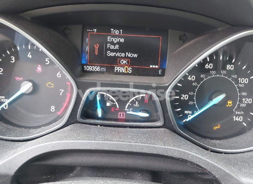 Photo 7 of 2019 Ford Escape SE (VIN 1FMCU9GD8KUB56356)