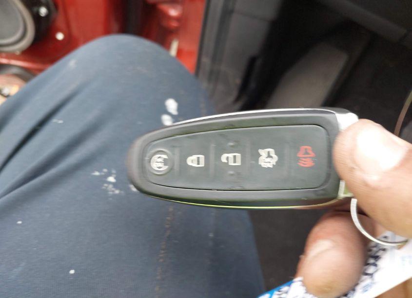 Photo 11 of 2019 Ford Escape SE (VIN 1FMCU9GD8KUB82410)