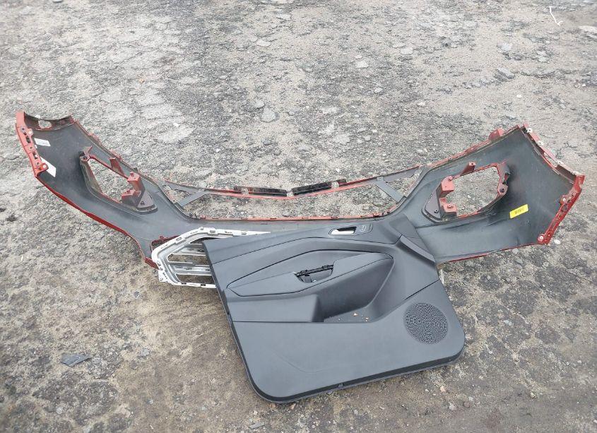 Photo 12 of 2019 Ford Escape SE (VIN 1FMCU9GD8KUB82410)