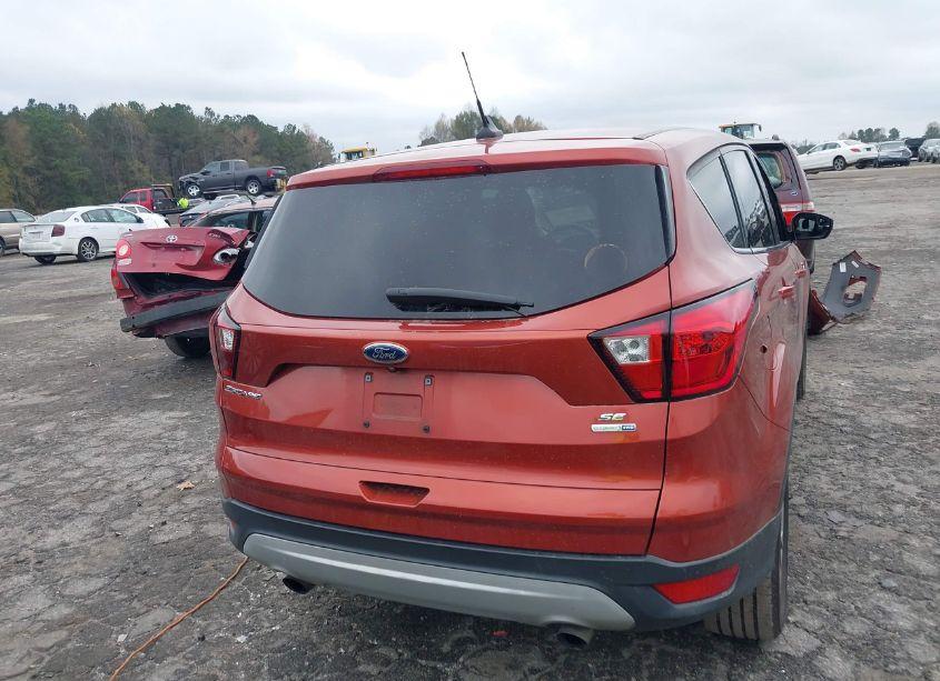 Photo 17 of 2019 Ford Escape SE (VIN 1FMCU9GD8KUB82410)