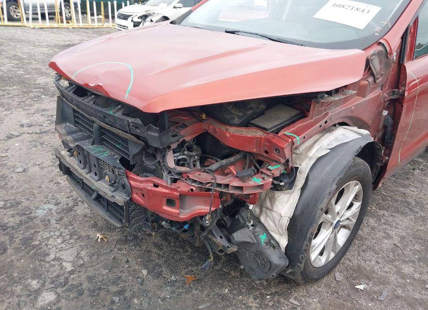 Photo 6 of 2019 Ford Escape SE (VIN 1FMCU9GD8KUB82410)