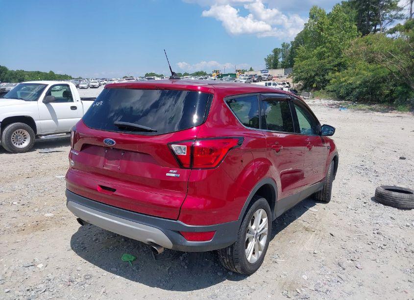 Photo 4 of 2019 Ford Escape SE (VIN 1FMCU9GD8KUB92094)