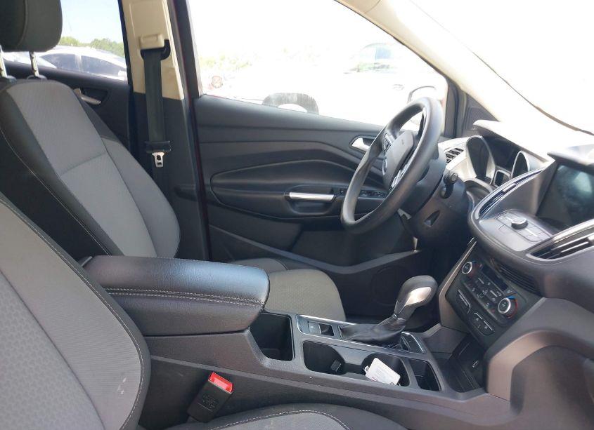 Photo 5 of 2019 Ford Escape SE (VIN 1FMCU9GD8KUB92094)