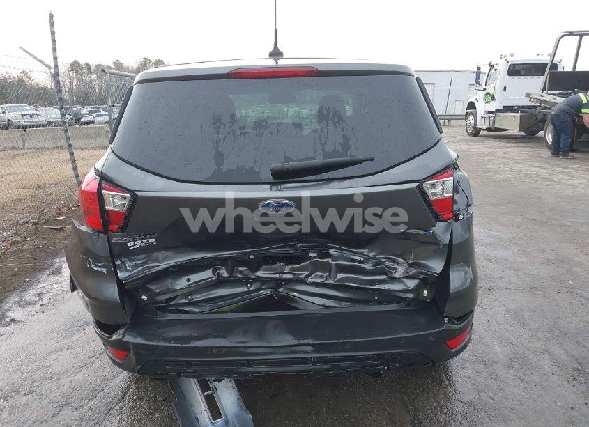 Photo 16 of 2019 Ford Escape SE (VIN 1FMCU9GD8KUC33968)