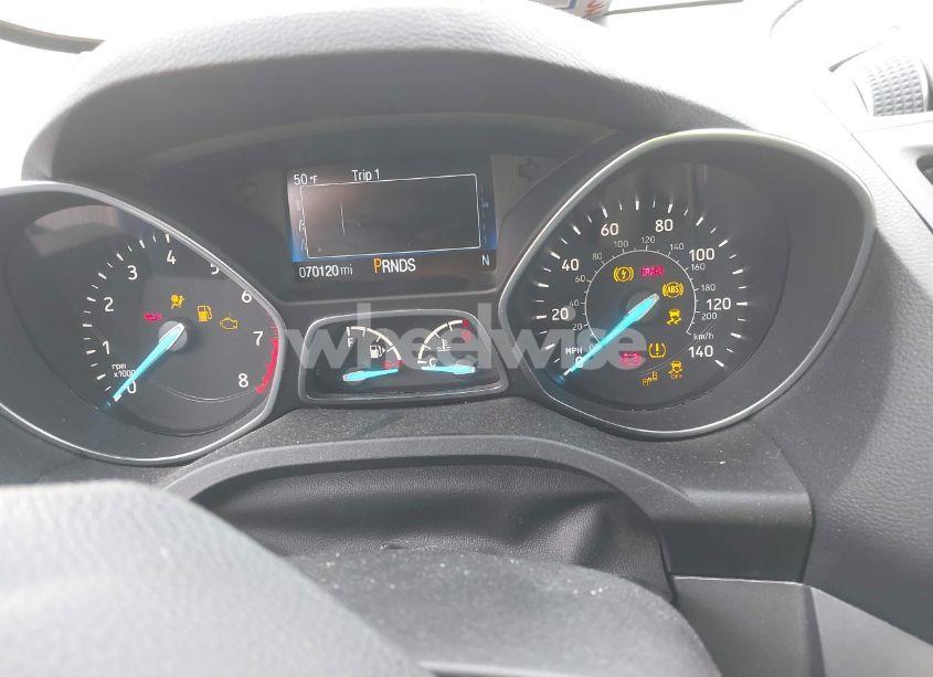 Photo 7 of 2019 Ford Escape SE (VIN 1FMCU9GD8KUC33968)