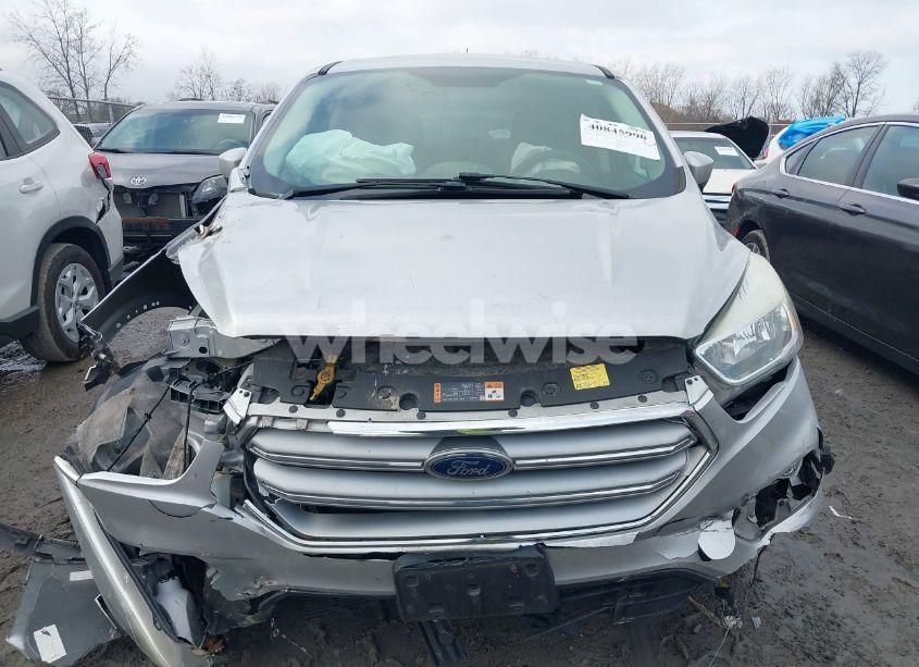 Photo 12 of 2017 Ford Escape SE (VIN 1FMCU9GD9HUB00290)