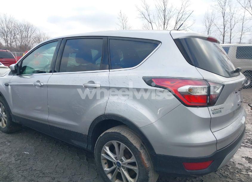 Photo 14 of 2017 Ford Escape SE (VIN 1FMCU9GD9HUB00290)