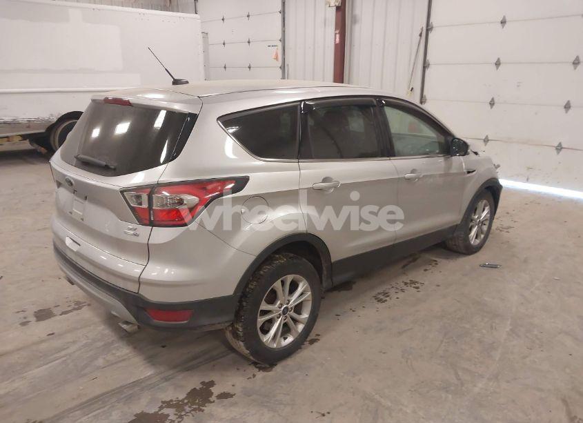 Photo 4 of 2017 Ford Escape SE (VIN 1FMCU9GD9HUB10480)