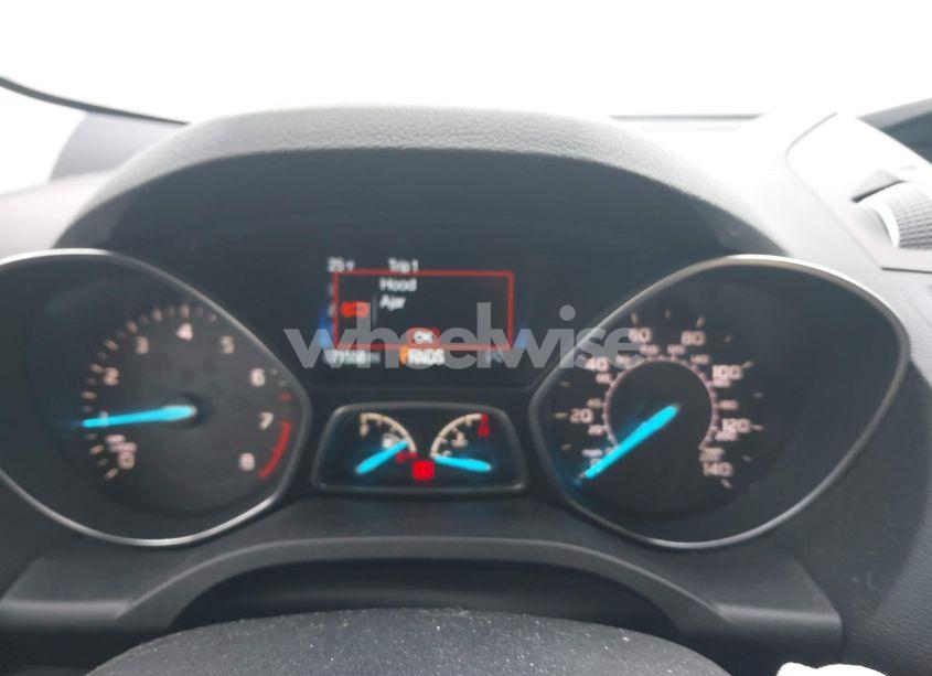 Photo 7 of 2017 Ford Escape SE (VIN 1FMCU9GD9HUB10480)