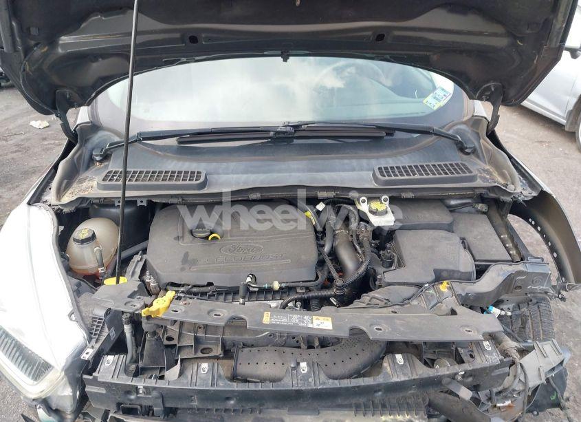 Photo 10 of 2017 Ford Escape SE (VIN 1FMCU9GD9HUB22533)