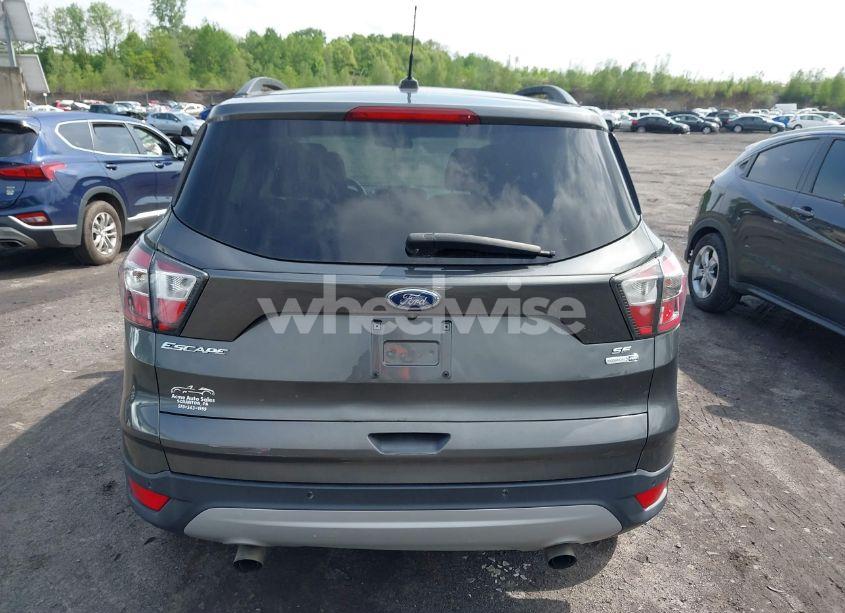 Photo 16 of 2017 Ford Escape SE (VIN 1FMCU9GD9HUB22533)