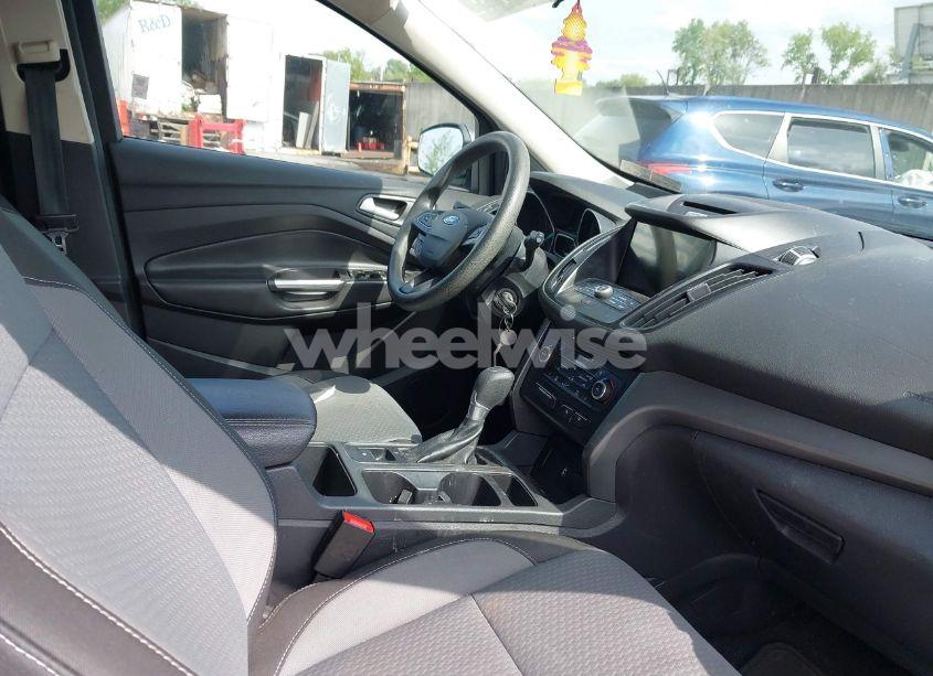 Photo 5 of 2017 Ford Escape SE (VIN 1FMCU9GD9HUB22533)