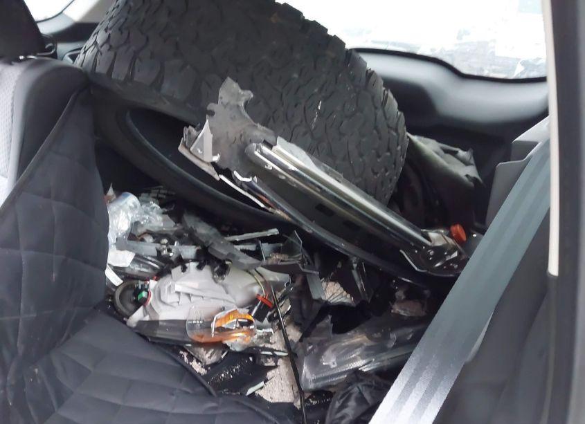 Photo 12 of 2017 Ford Escape SE (VIN 1FMCU9GD9HUB48355)