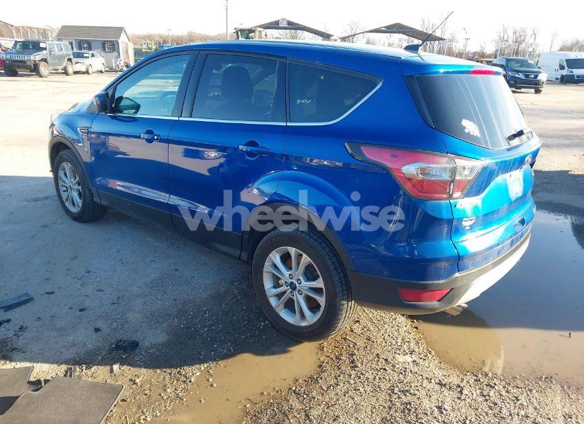 Photo 3 of 2017 Ford Escape SE (VIN 1FMCU9GD9HUB49781)