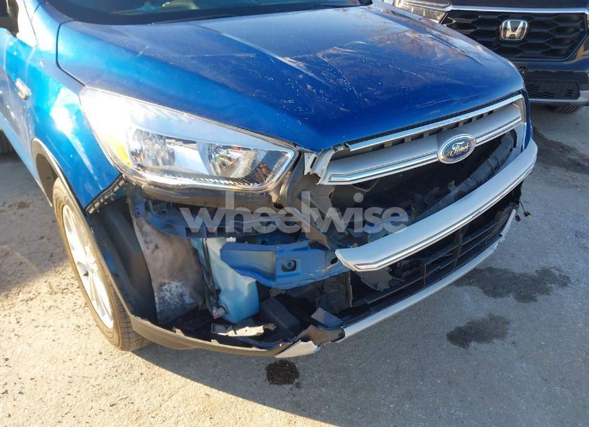 Photo 6 of 2017 Ford Escape SE (VIN 1FMCU9GD9HUB49781)