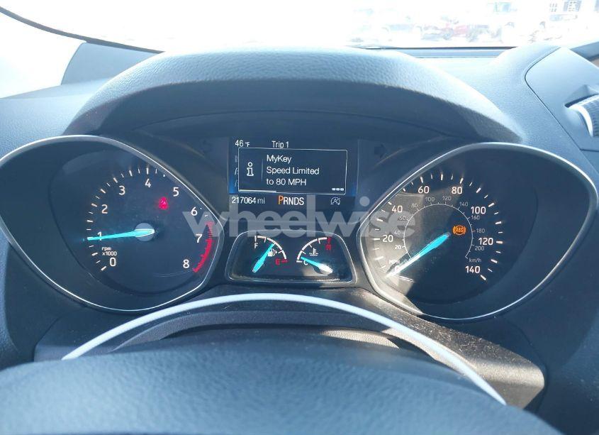 Photo 7 of 2017 Ford Escape SE (VIN 1FMCU9GD9HUB49781)