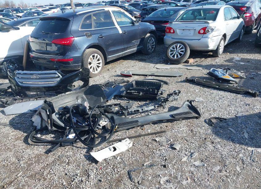 Photo 12 of 2017 Ford Escape SE (VIN 1FMCU9GD9HUB64538)