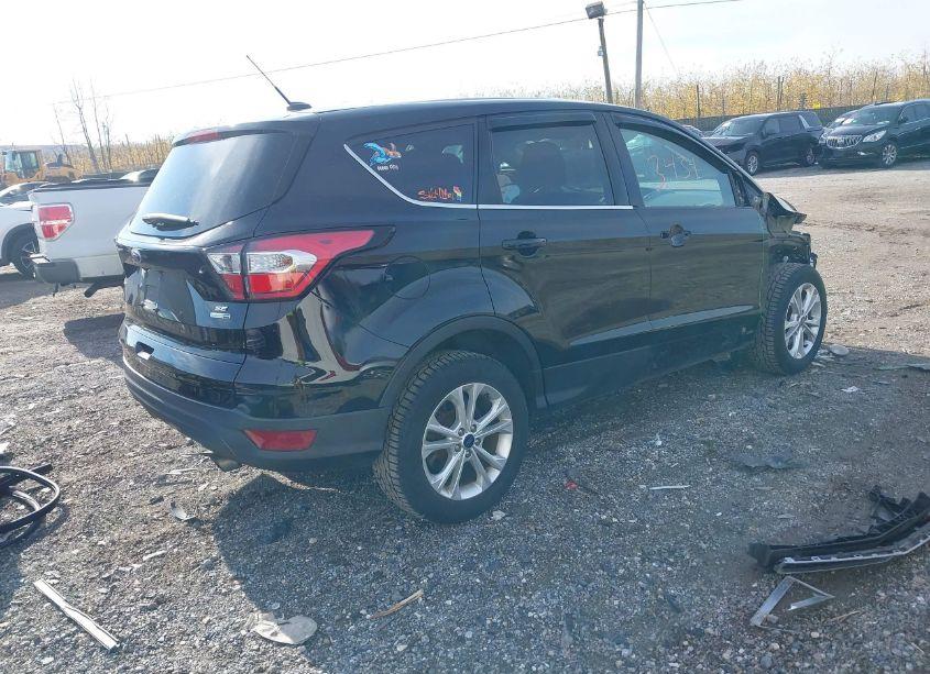 Photo 4 of 2017 Ford Escape SE (VIN 1FMCU9GD9HUB64538)