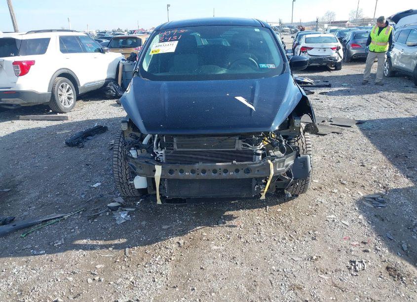 Photo 6 of 2017 Ford Escape SE (VIN 1FMCU9GD9HUB64538)